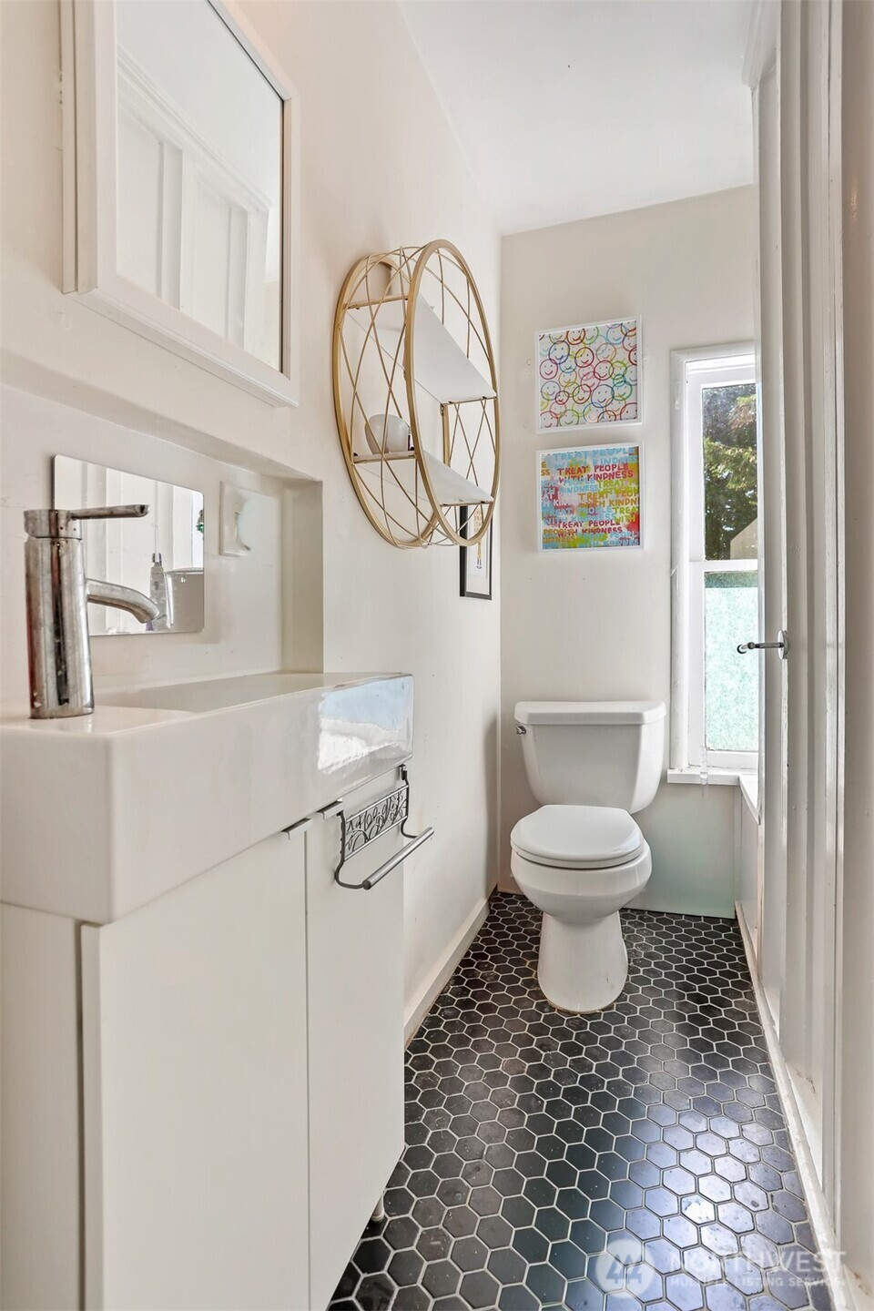 3654 35th Avenue W, Seattle, WA 98199