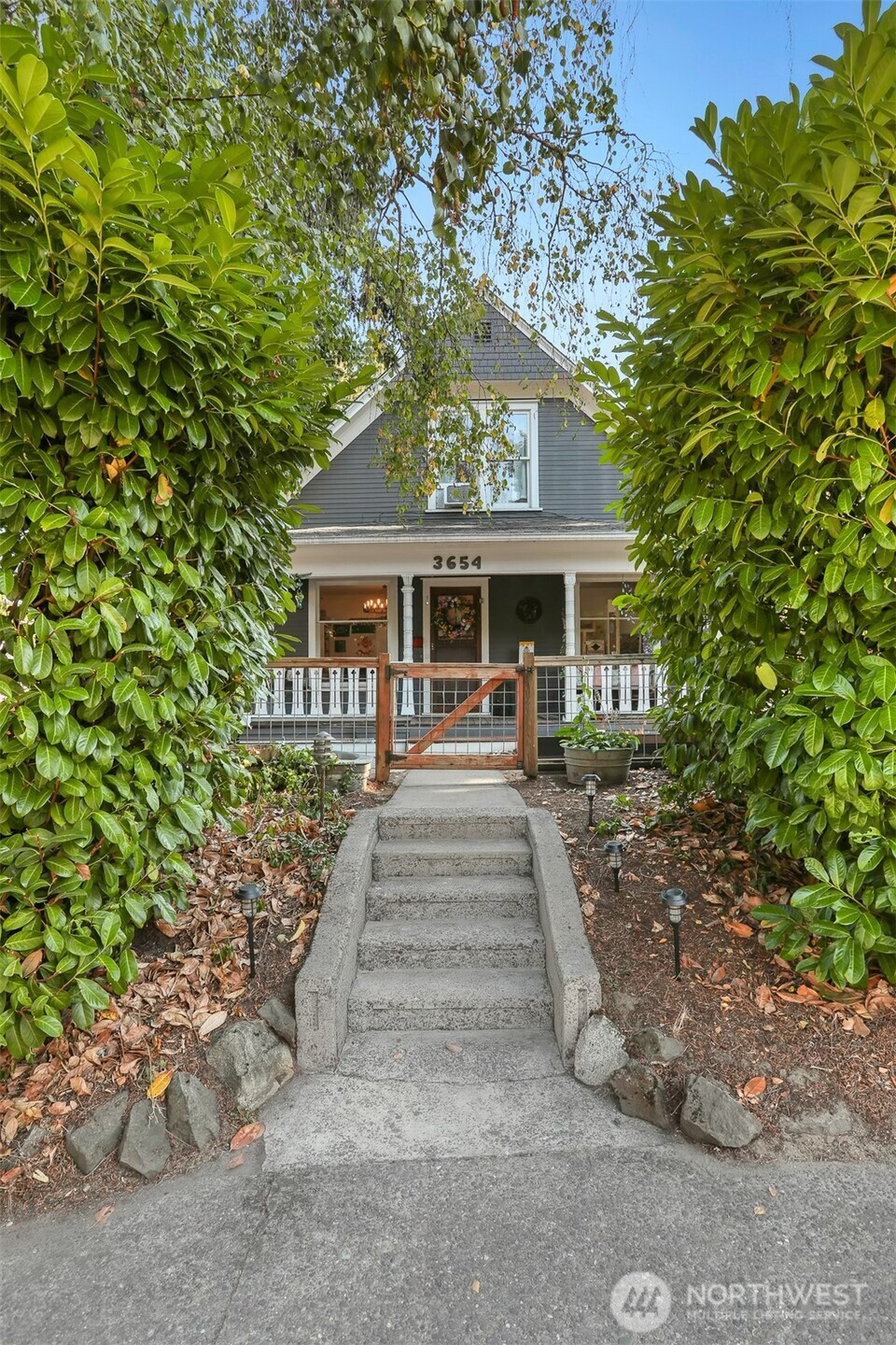 3654 35th Avenue W, Seattle, WA 98199