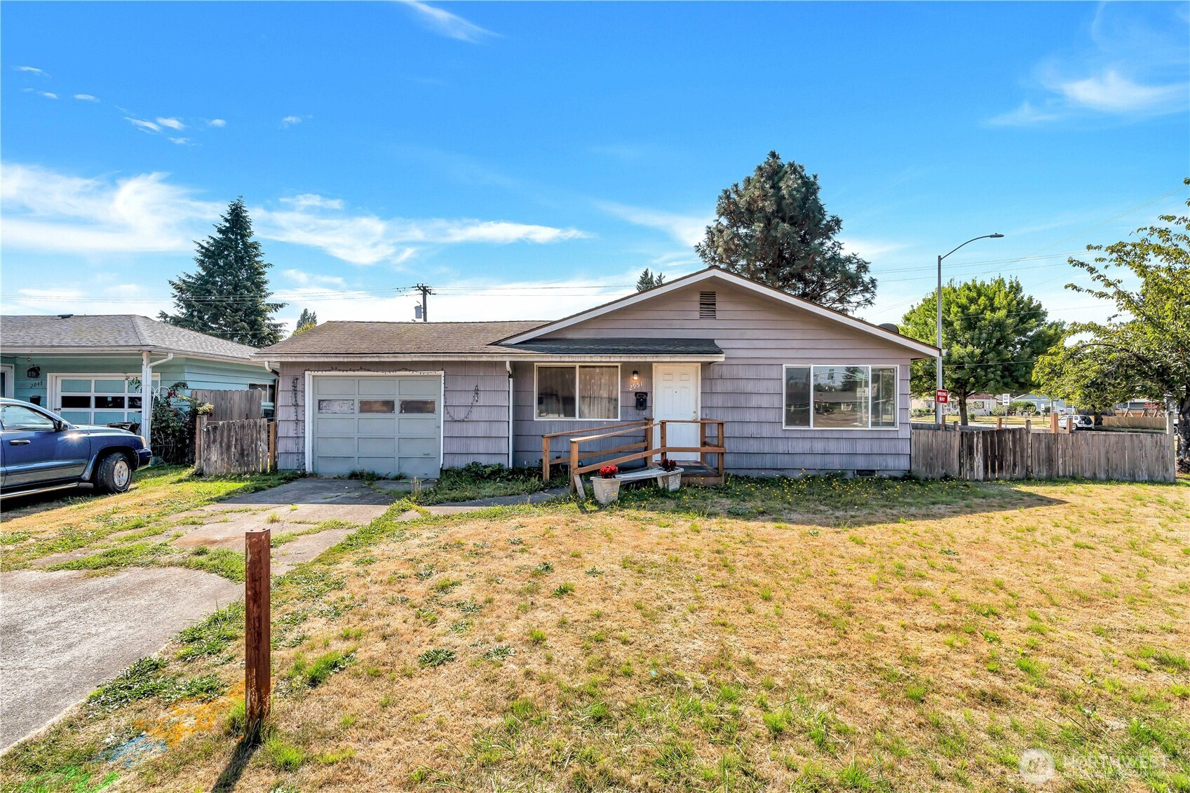 2951 Douglas, Longview, WA 98632