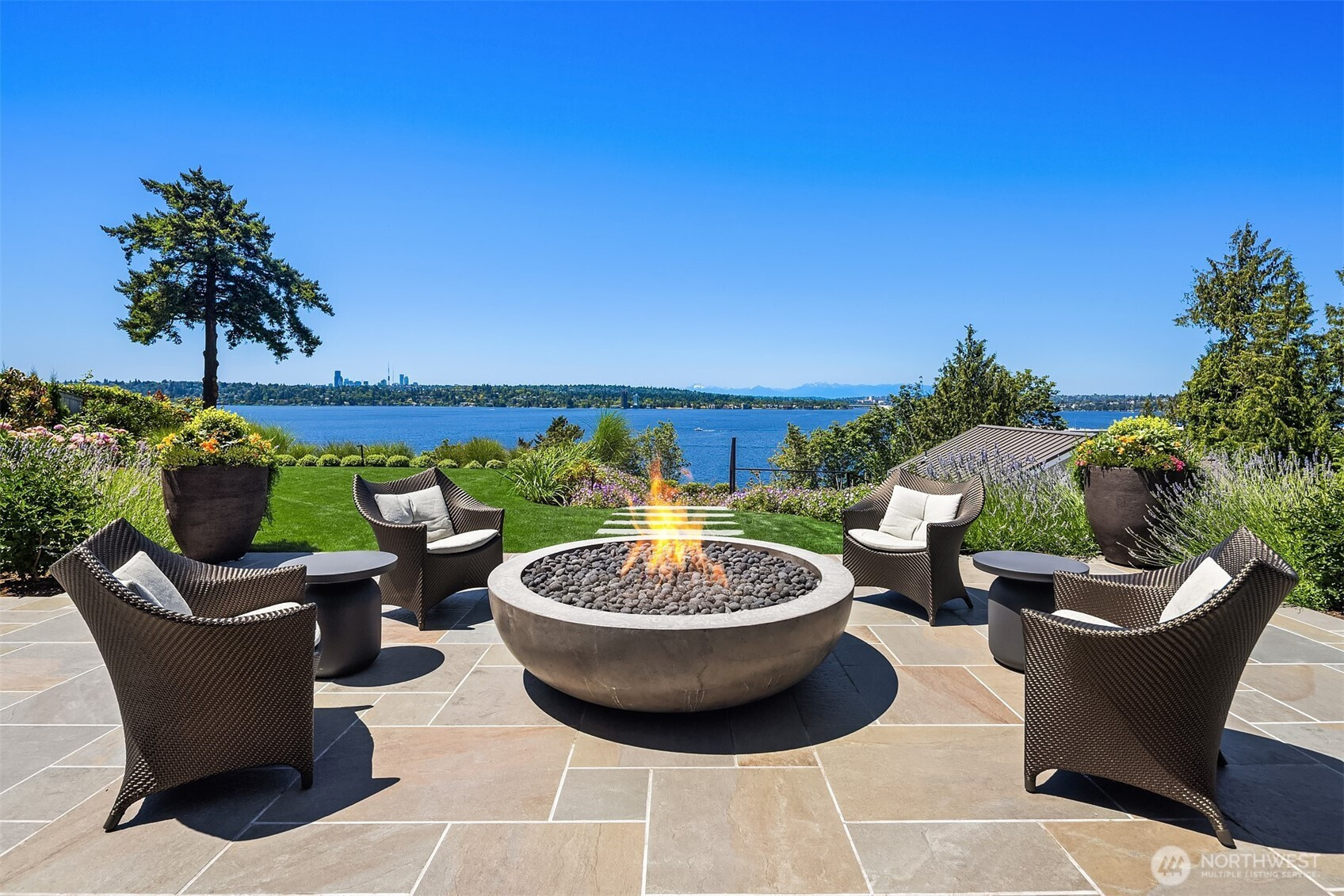 7545 NE 28th Place, Medina, WA 98039