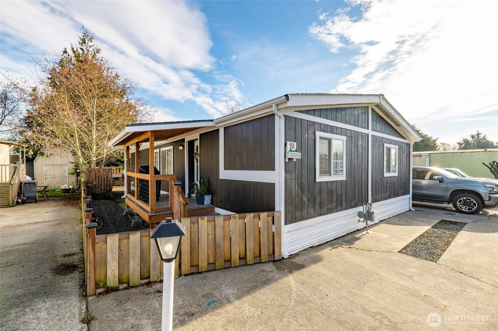 700 NW Crosby Avenue, Oak Harbor, WA 98277