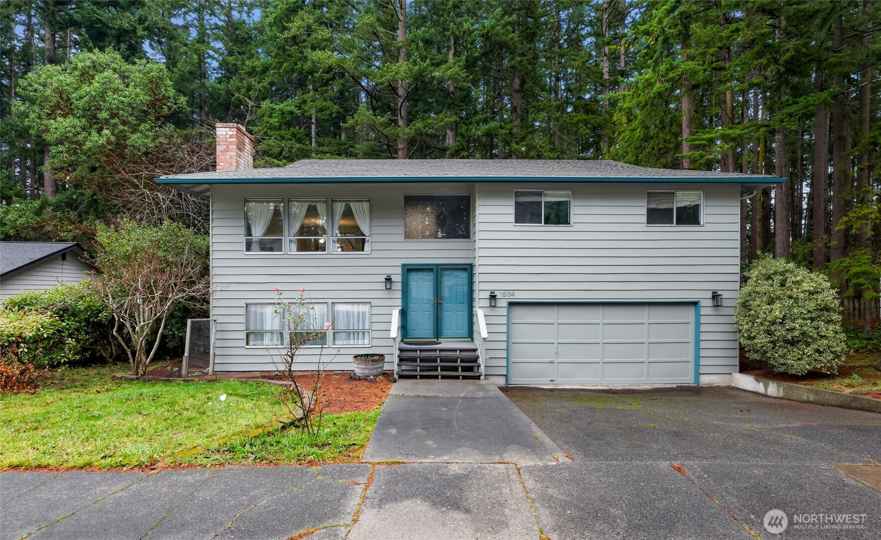1834 NE Sumner Drive, Oak Harbor, WA 98277