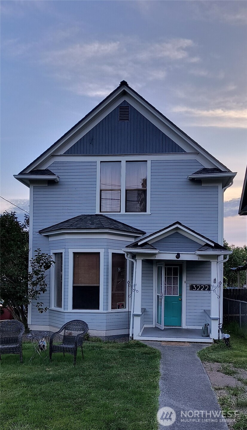 3222 Kromer Avenue, Everett, WA 98201