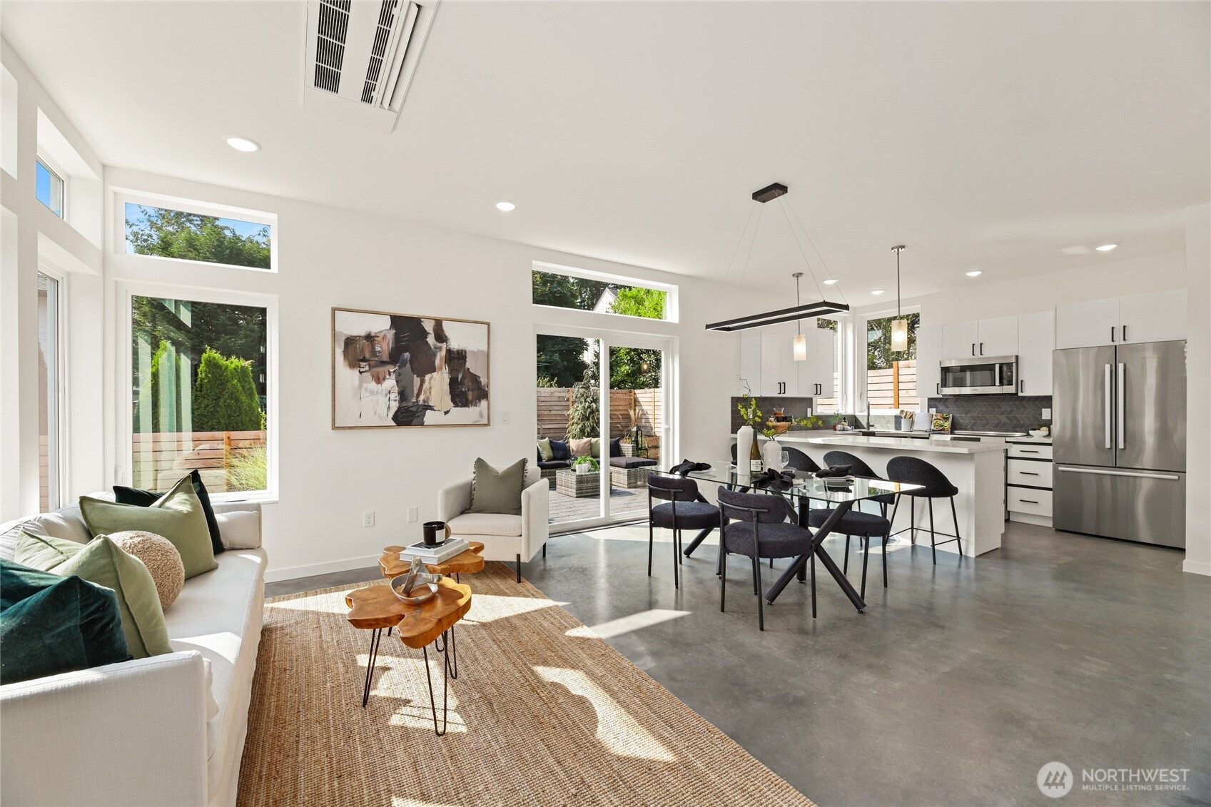 12037 C Fremont Avenue N, Seattle, WA 98133