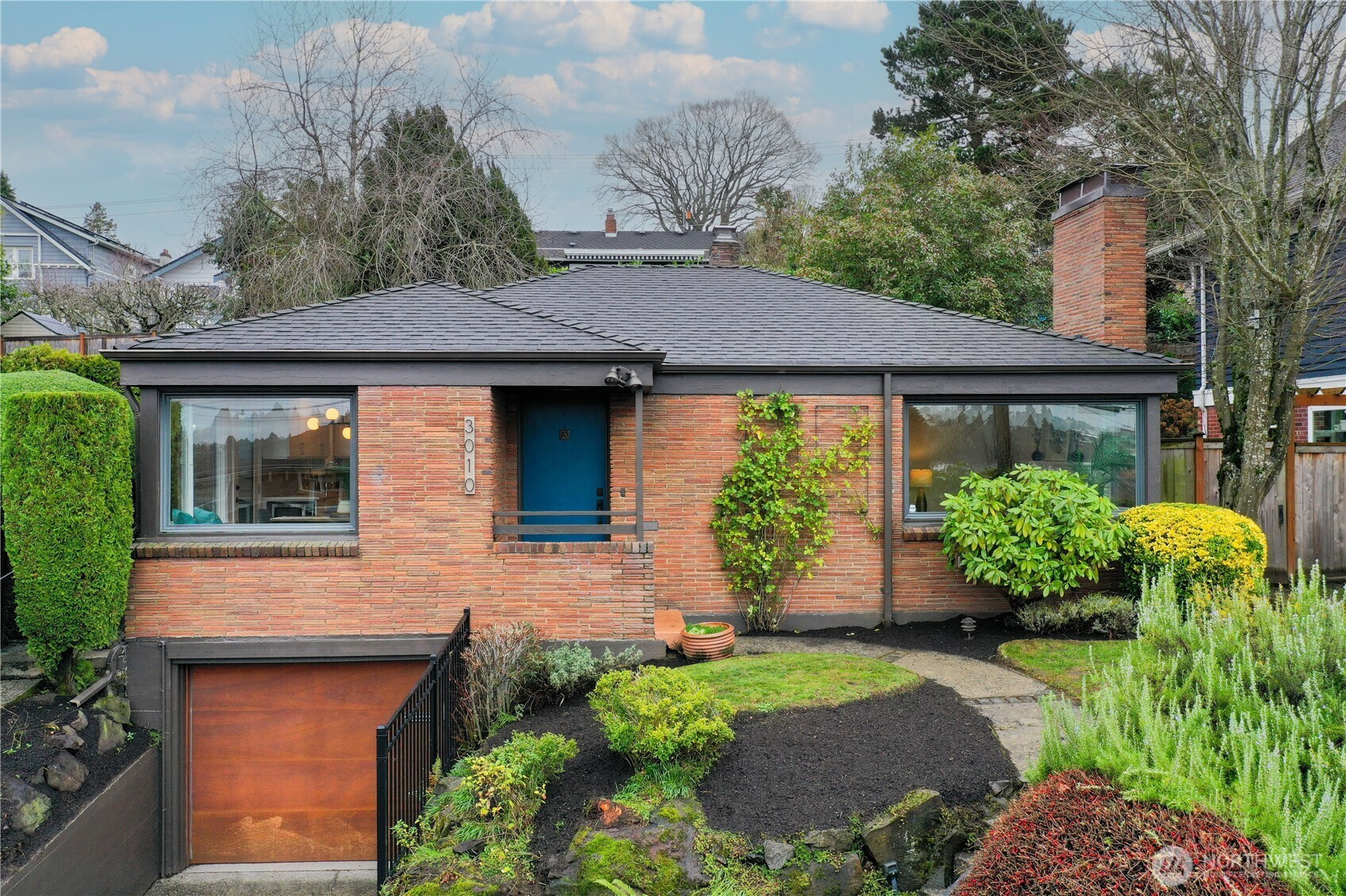 3010 12th Avenue W, Seattle, WA 98119