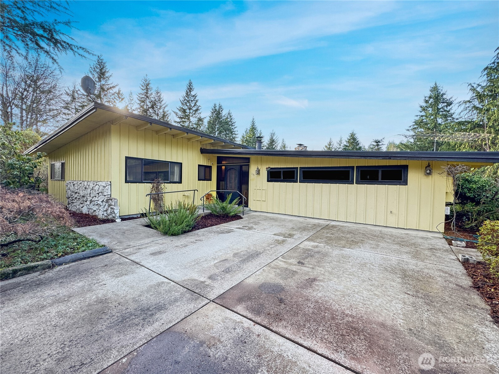 115 1st Avenue, Randle, WA 98377
