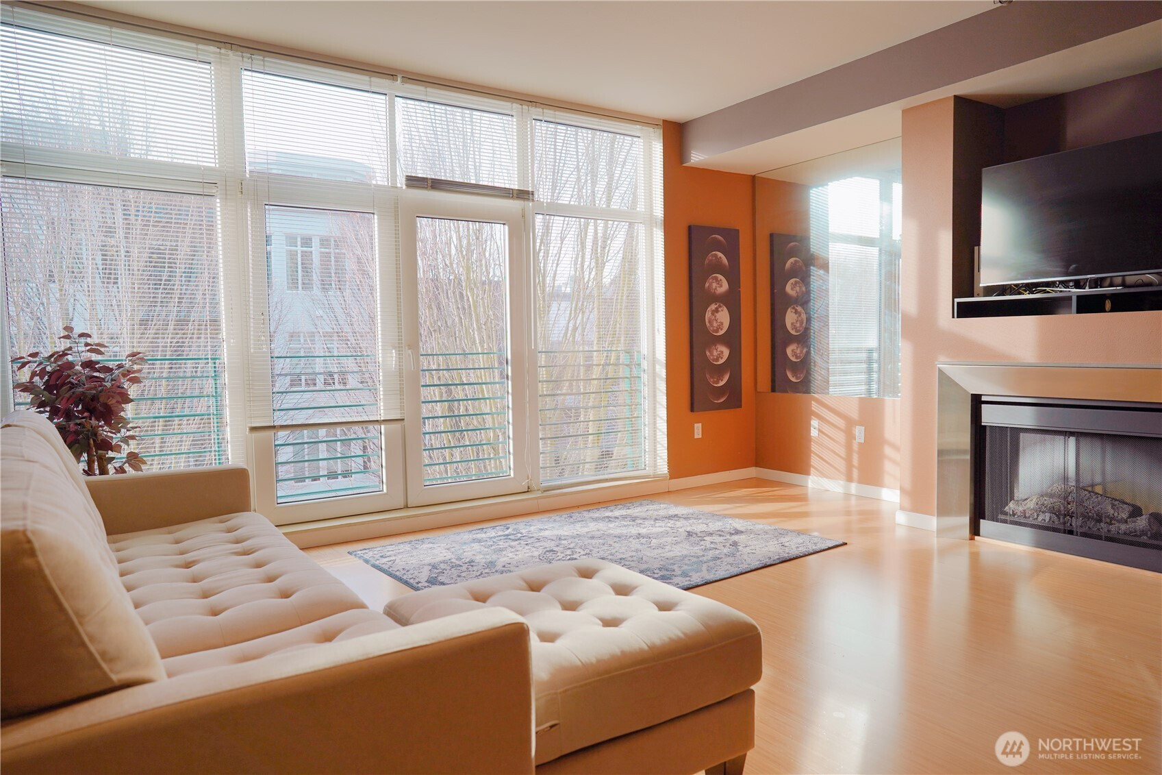 17 W Mercer Street, Seattle, WA 98119