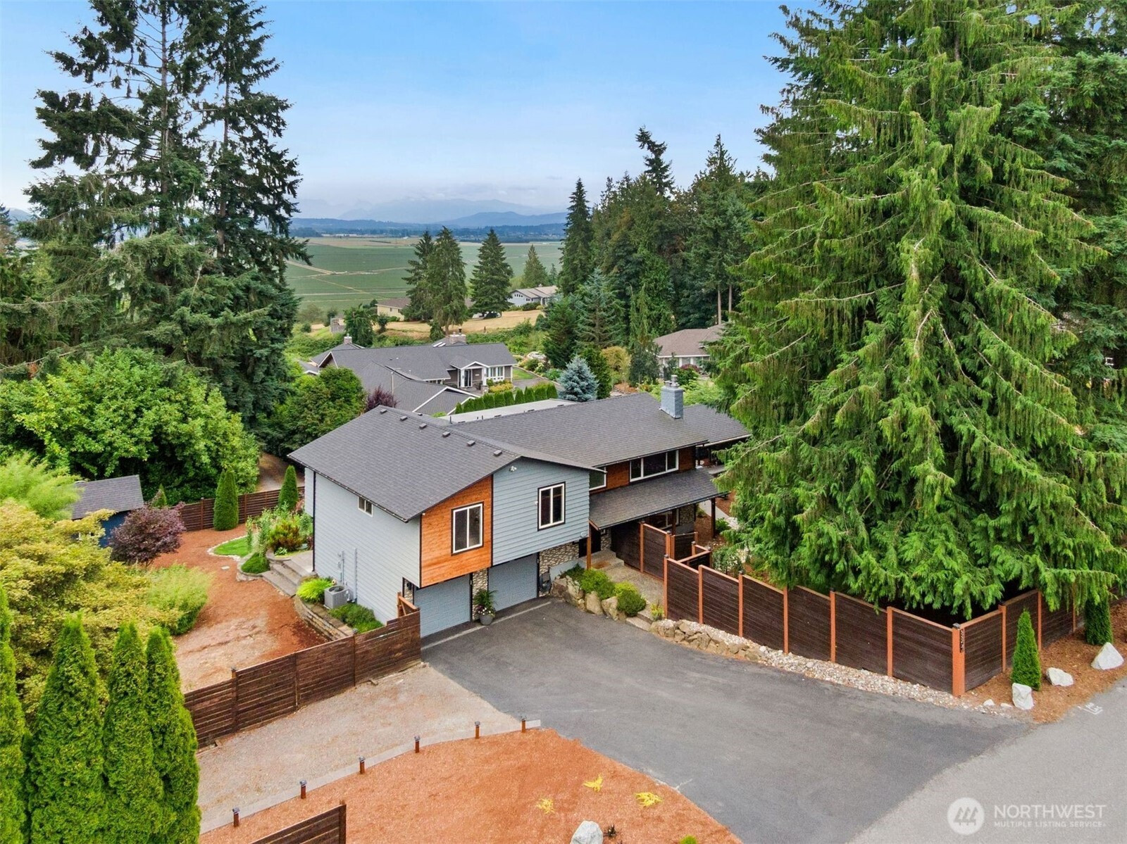 8807 Shadow Wood Drive, Everett, WA 98208