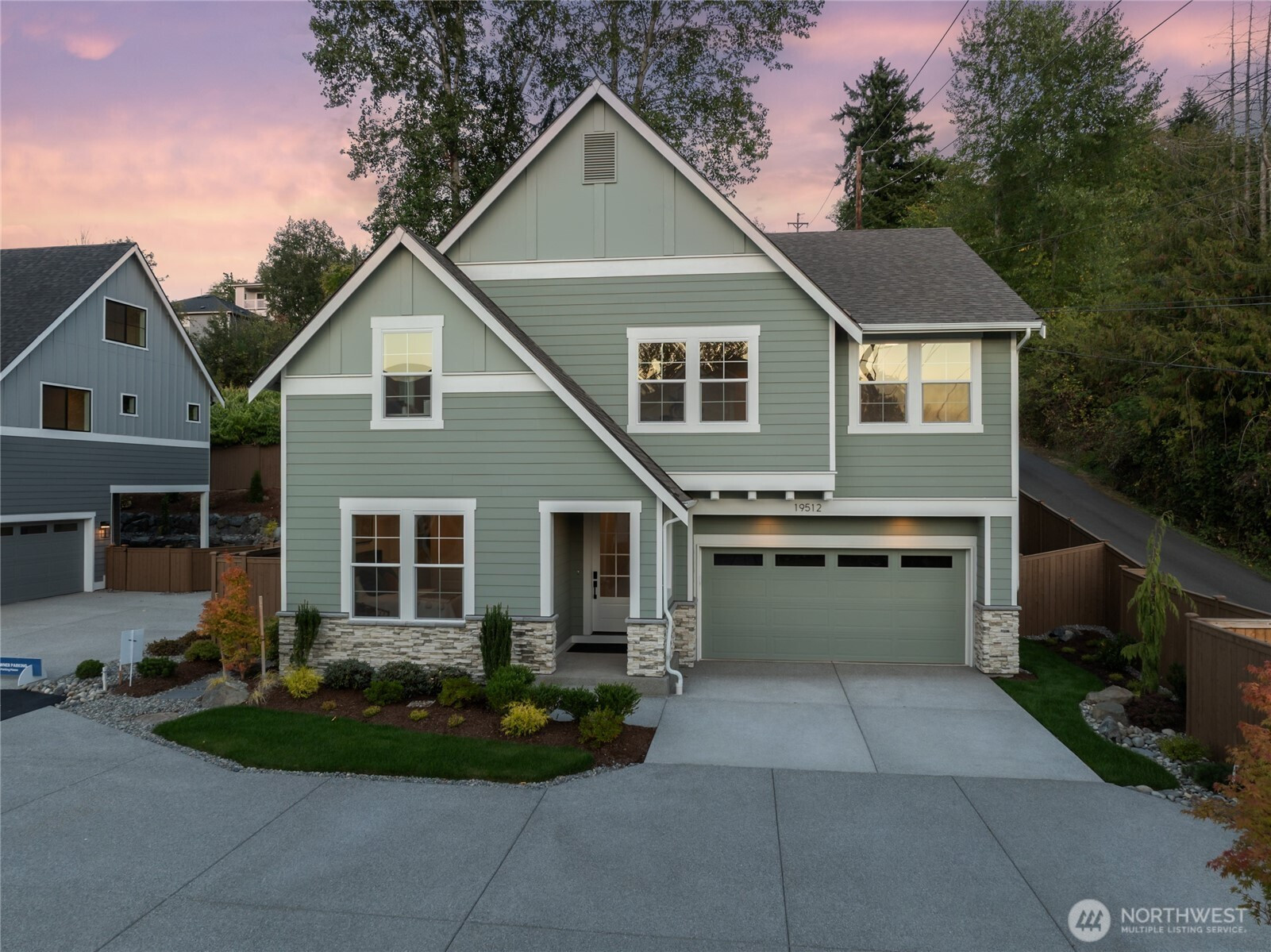 19512 81st Place NE, Kenmore, WA 98028