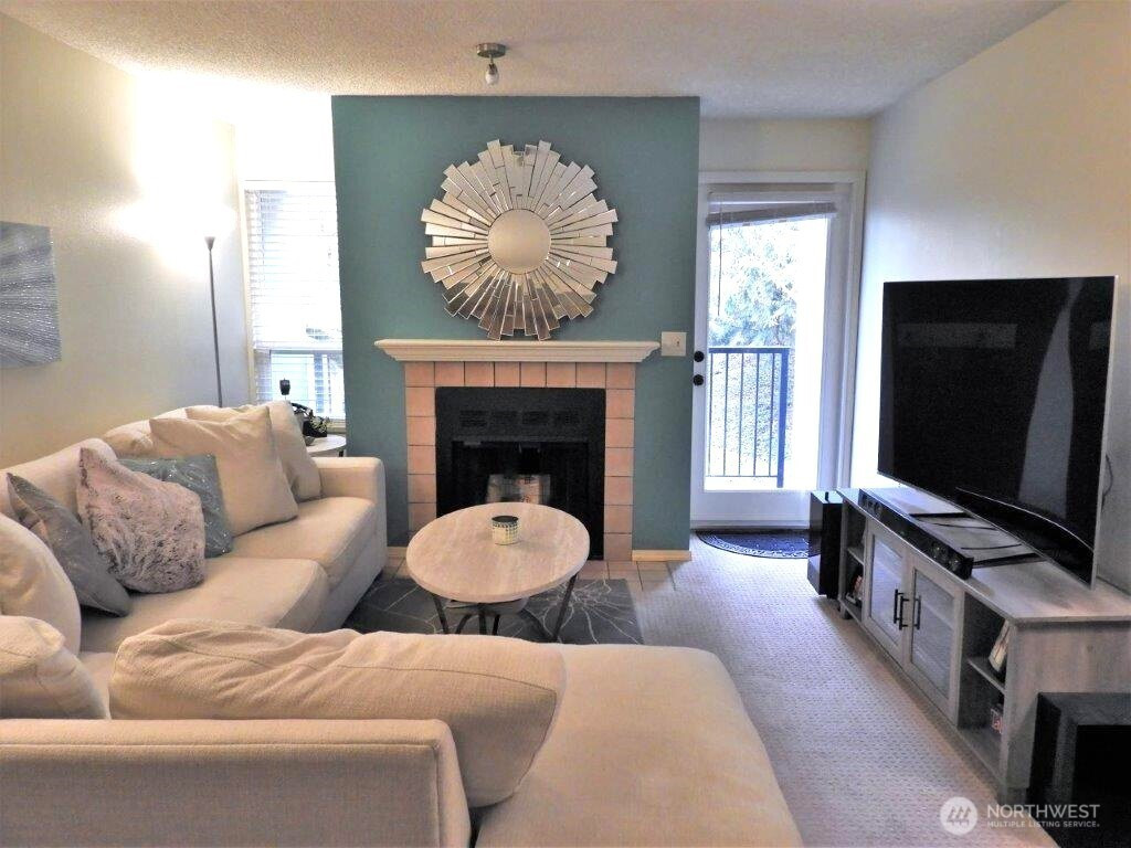 13717 Linden Avenue N, Seattle, WA 98133