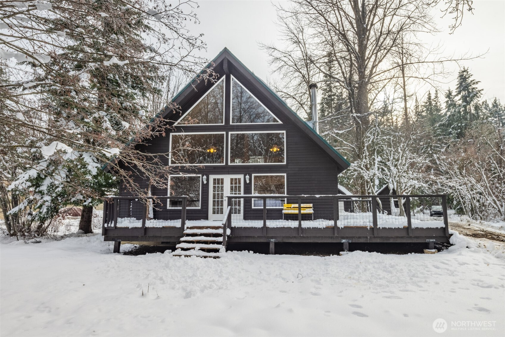 201 Pine Glen Drive, Easton, WA 98925