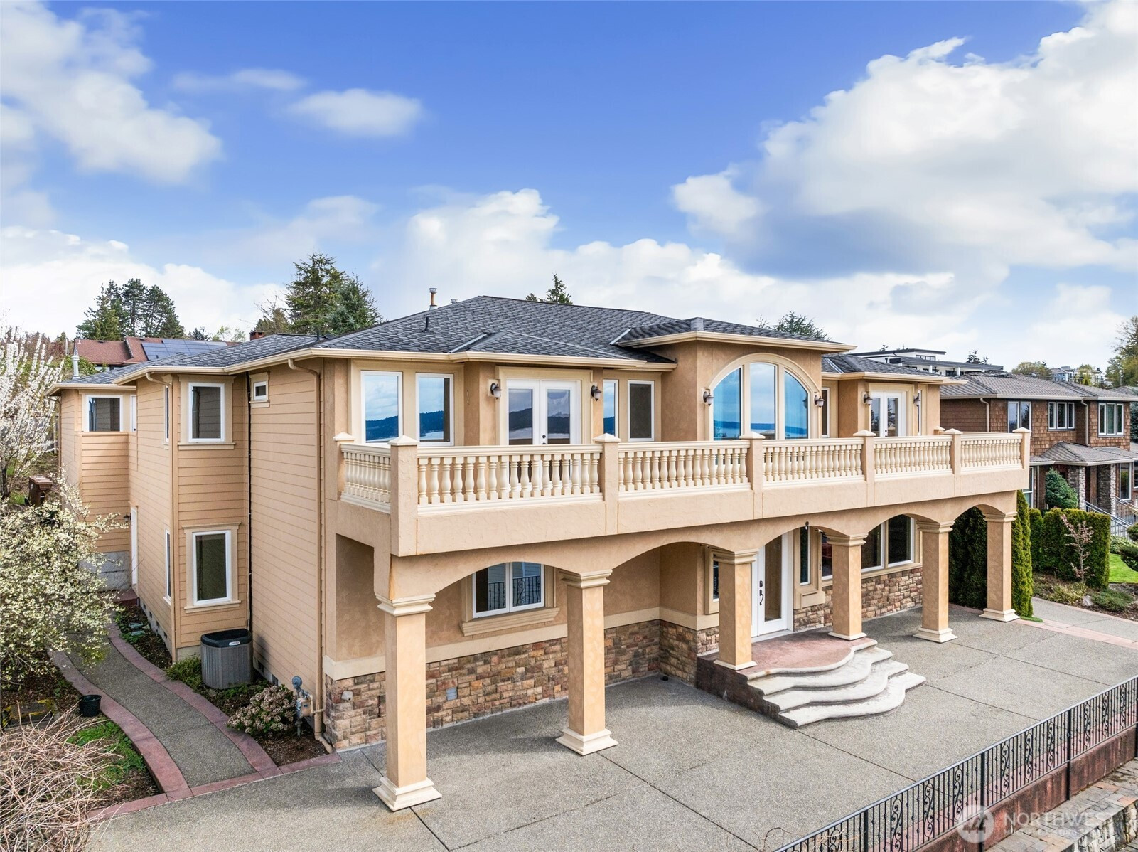 7613 N 10th Street, Tacoma, WA 98406