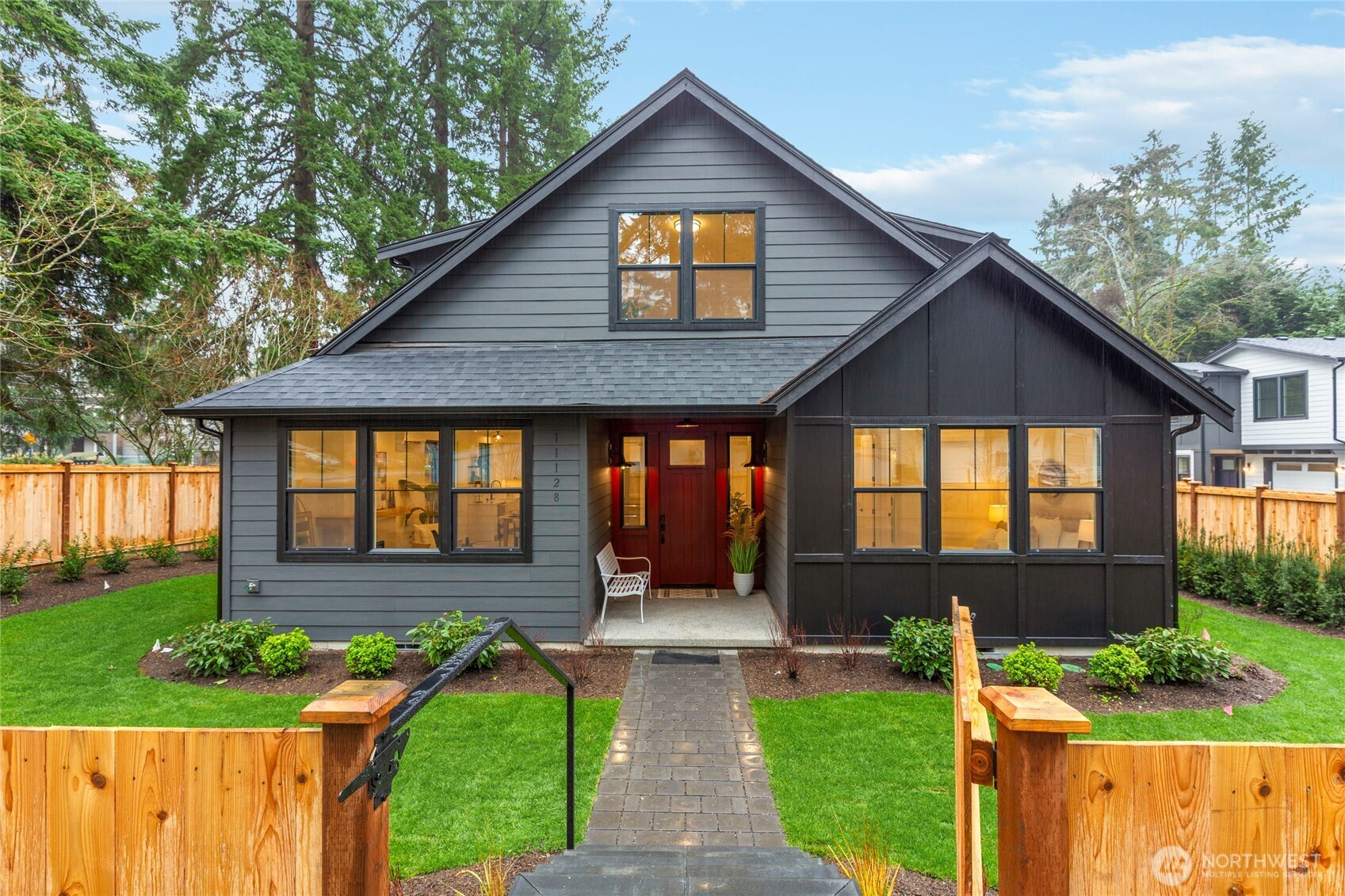 11128 116th Avenue NE, Kirkland, WA 98033