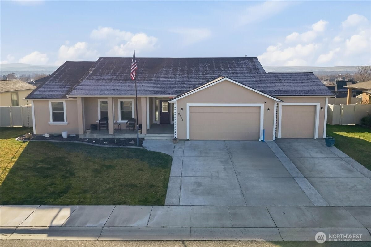 6304 Turf Paradise Drive, Pasco, WA 99301