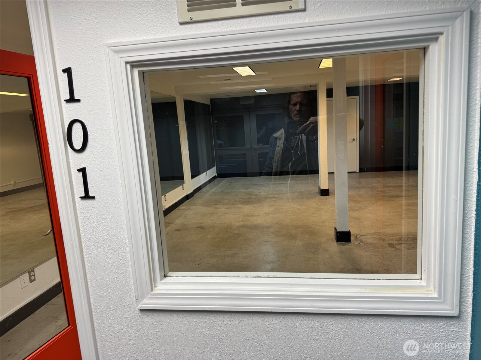 23931 Highway 99, Edmonds, WA 98026