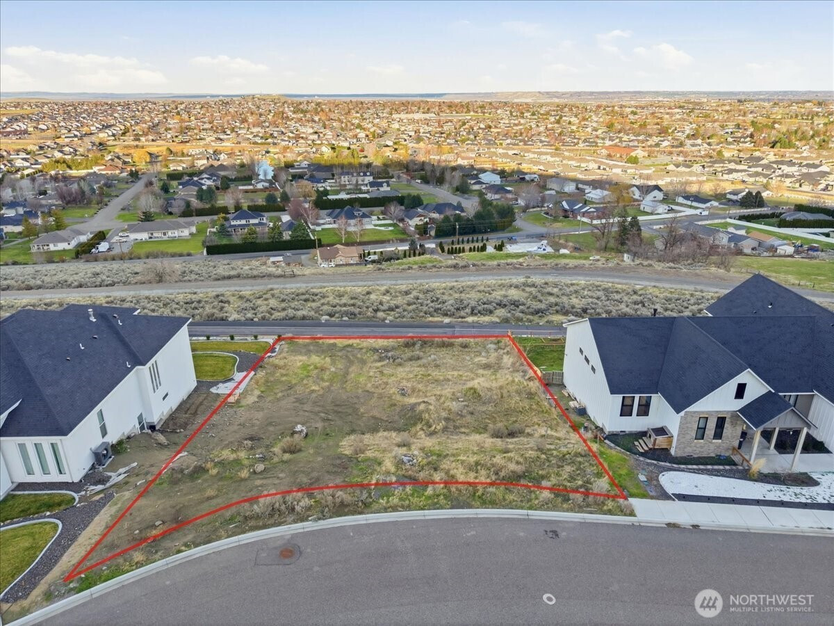 5530 Hershey Lane, West Richland, WA 99353