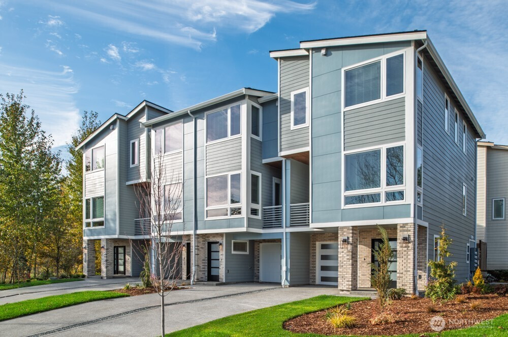 6609 S 128th Street, Seattle, WA 98178