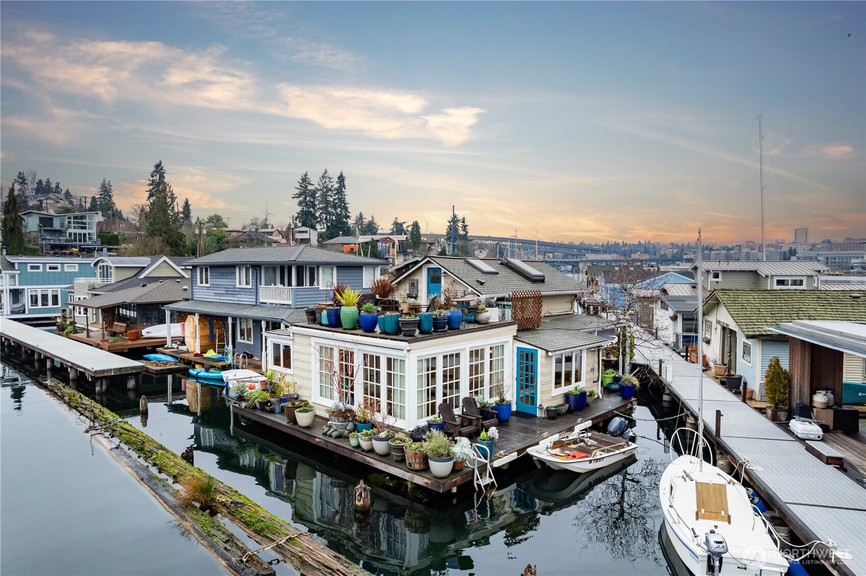 1213 E Shelby Street, Seattle, WA 98102