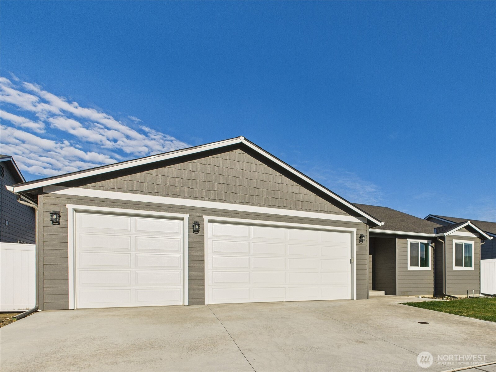 2417 3rd Street SE, East Wenatchee, WA 98802