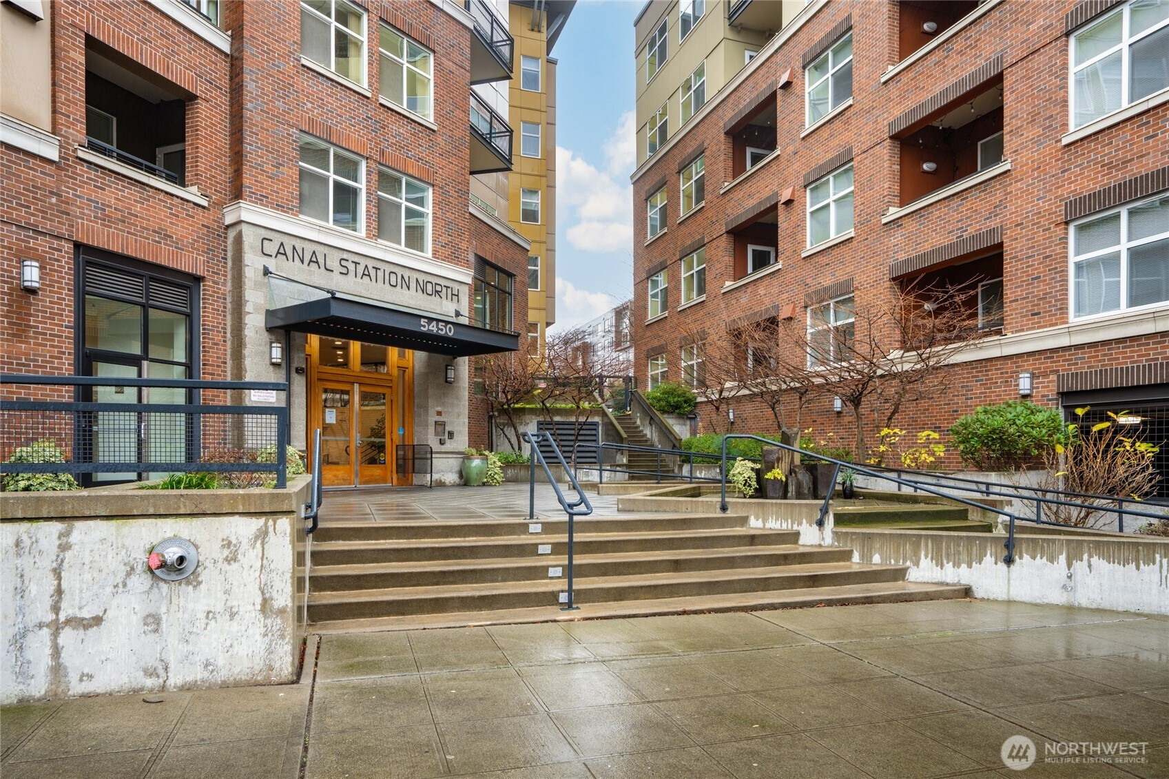 5450 Leary Avenue NW, Seattle, WA 98107