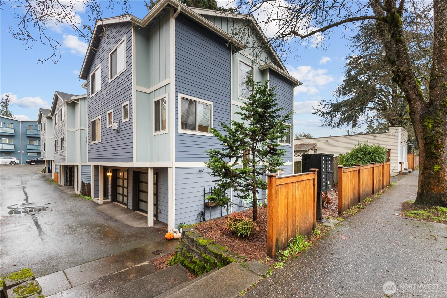 12039 35th Avenue NE, Seattle, WA 98125