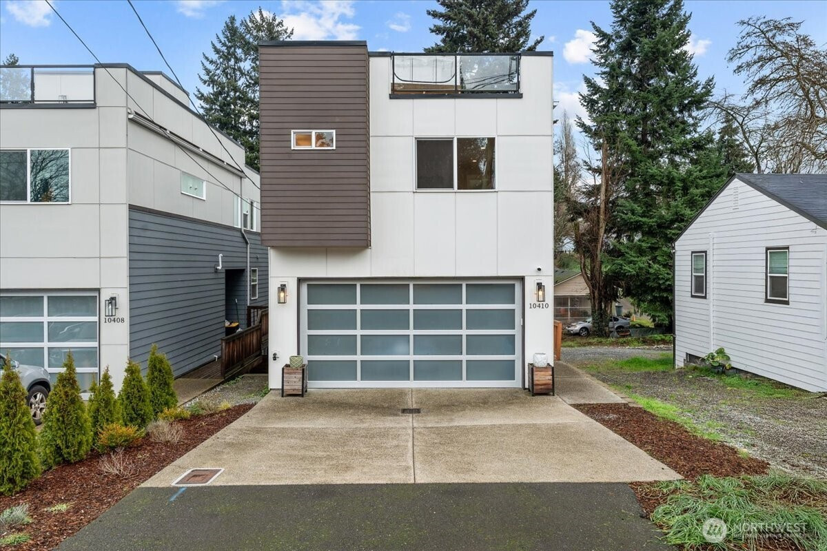 10410 2nd Place SW, Seattle, WA 98146