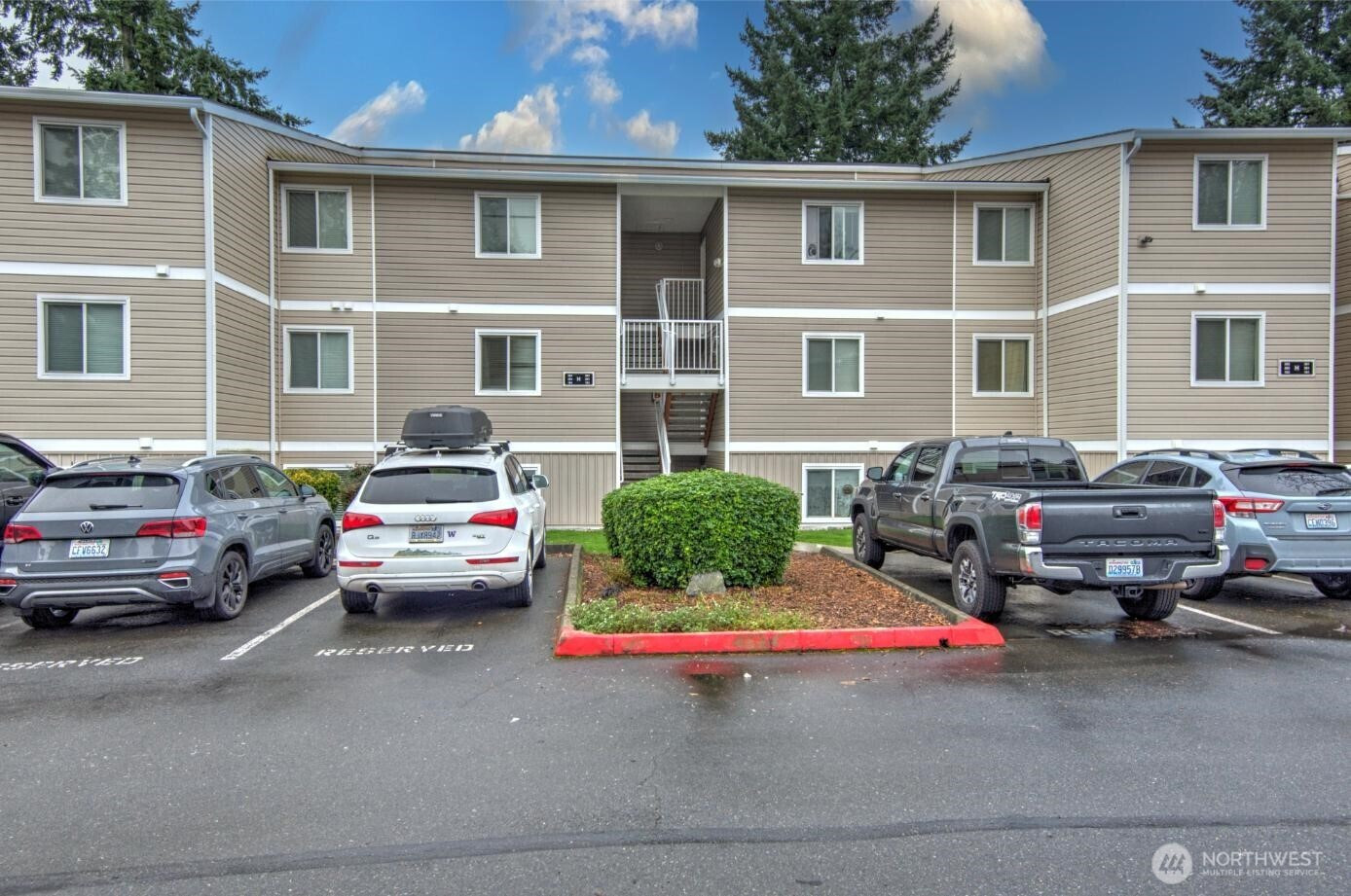 12415 NE 130th Court, Kirkland, WA 98034