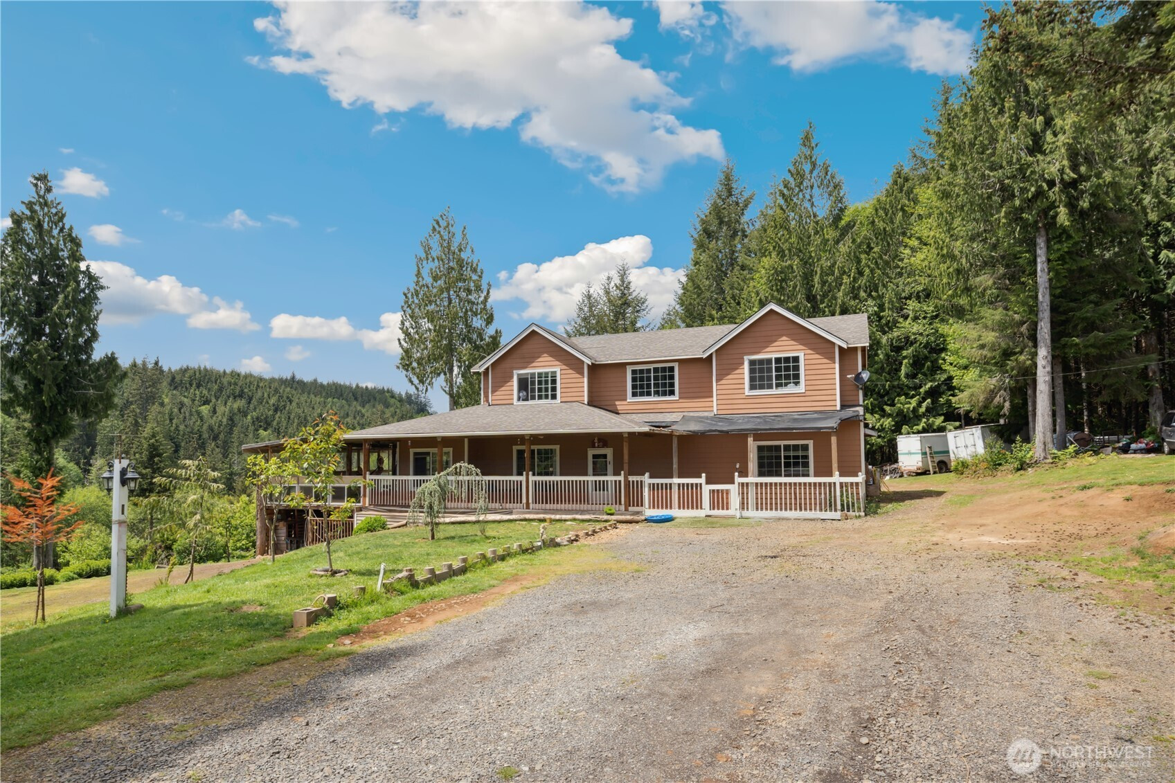 1407 Slide Creek Road, Longview, WA 98632