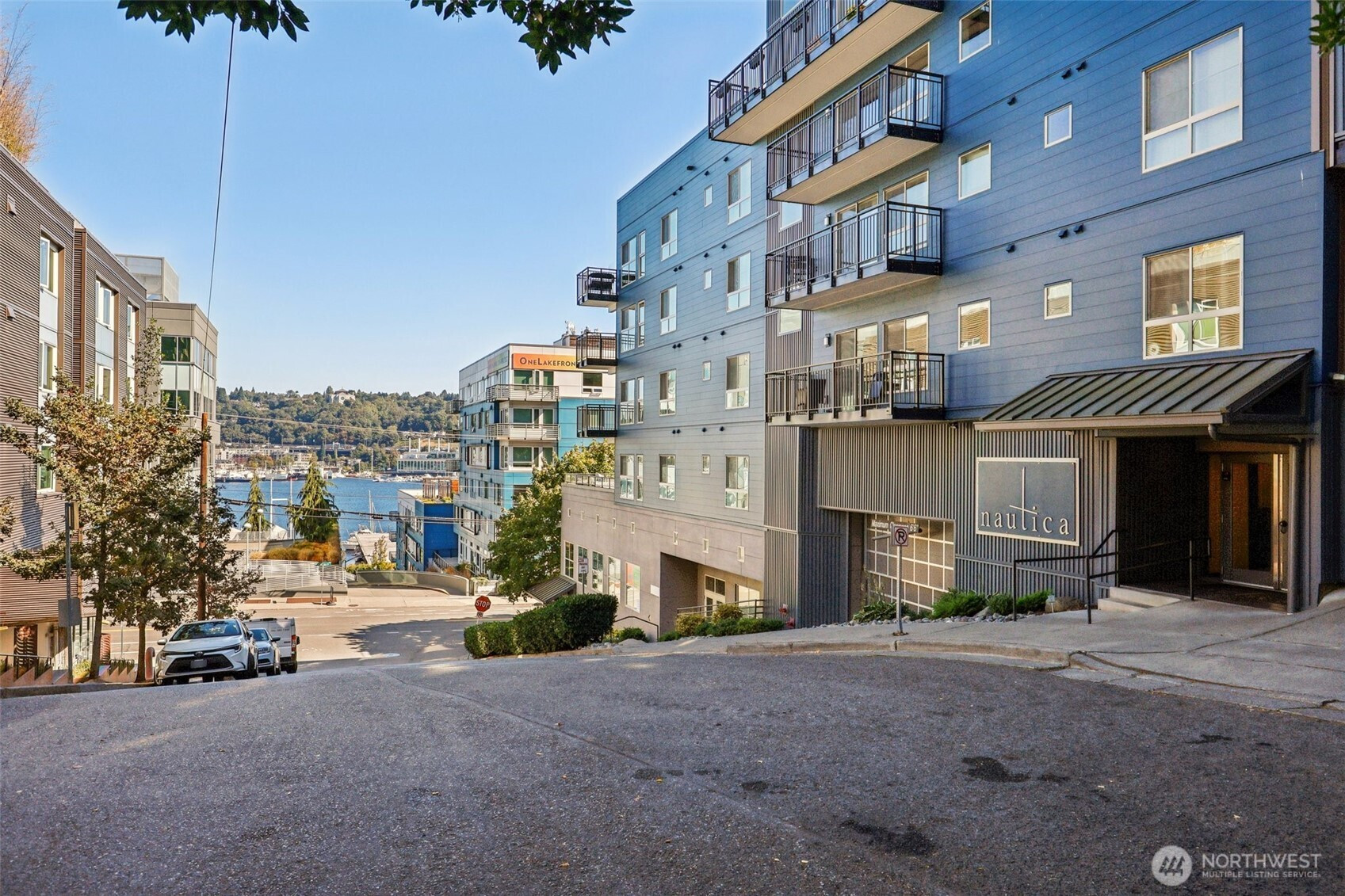 1425 Dexter Avenue N, Seattle, WA 98109