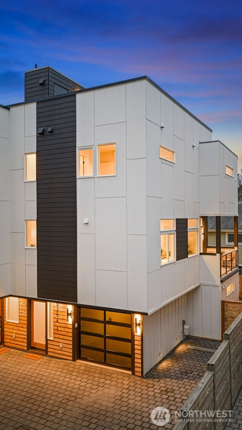 926 NW 57th Street, Seattle, WA 98107