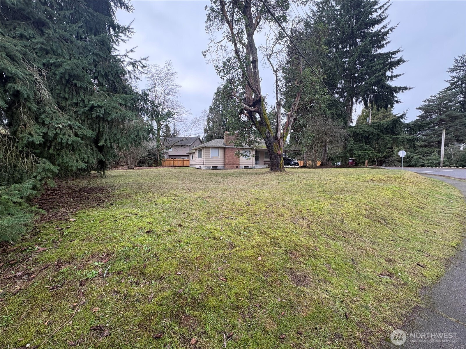 2001 NE 177th Street, Shoreline, WA 98155