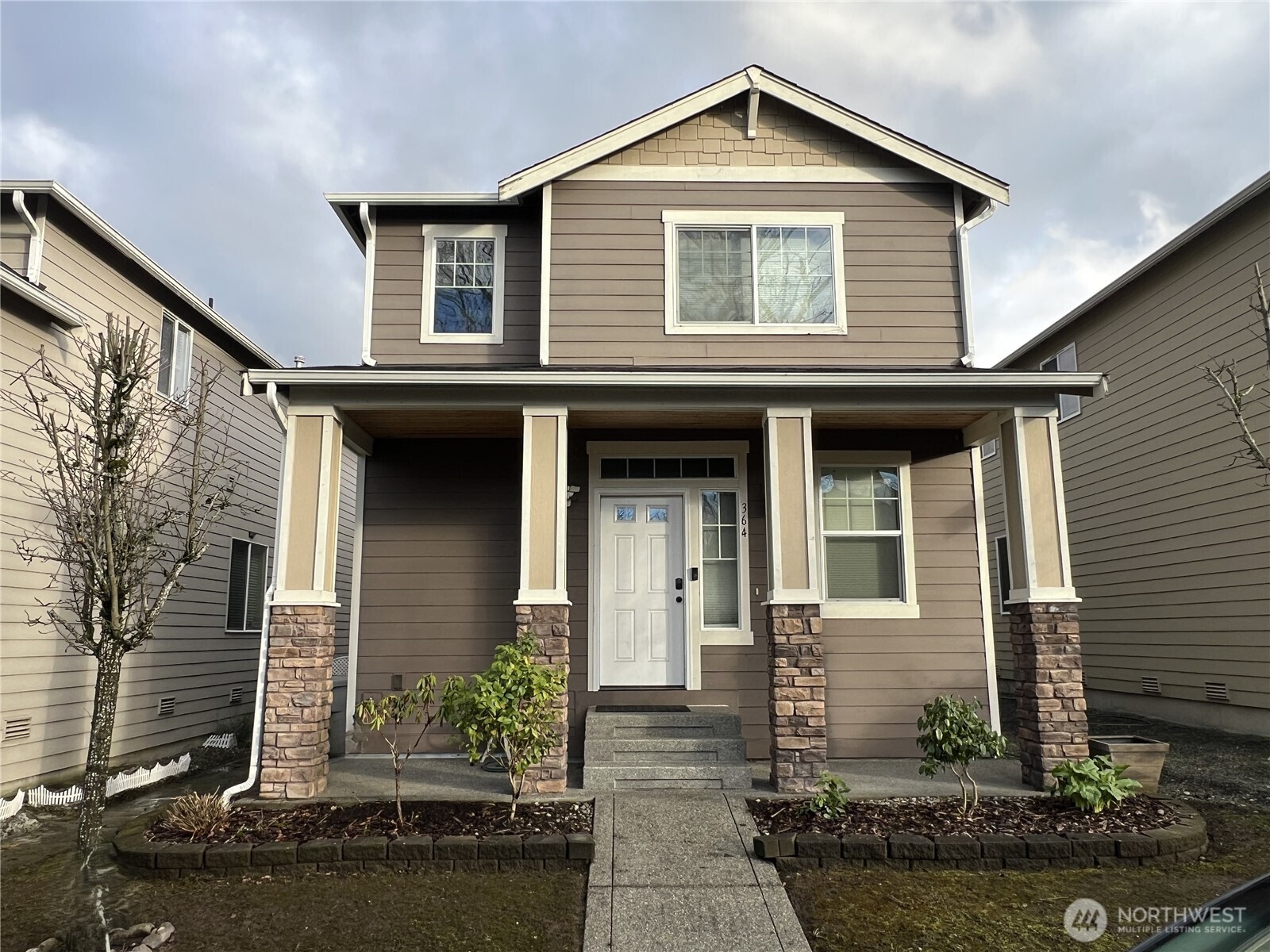 364 Field Place NE, Renton, WA 98059