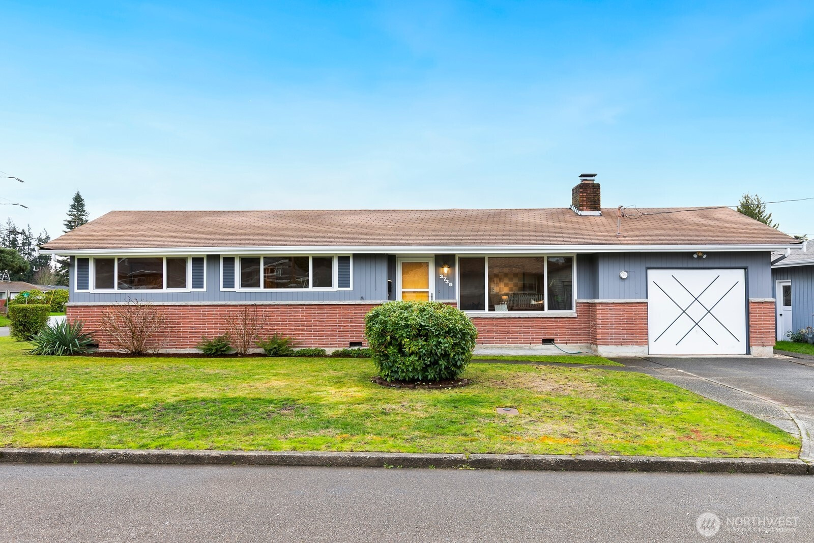 3735 NE 10th Lane, Renton, WA 98056