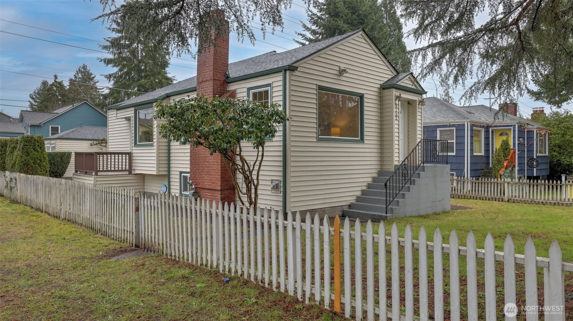 9752 Evanston Avenue N, Seattle, WA 98103