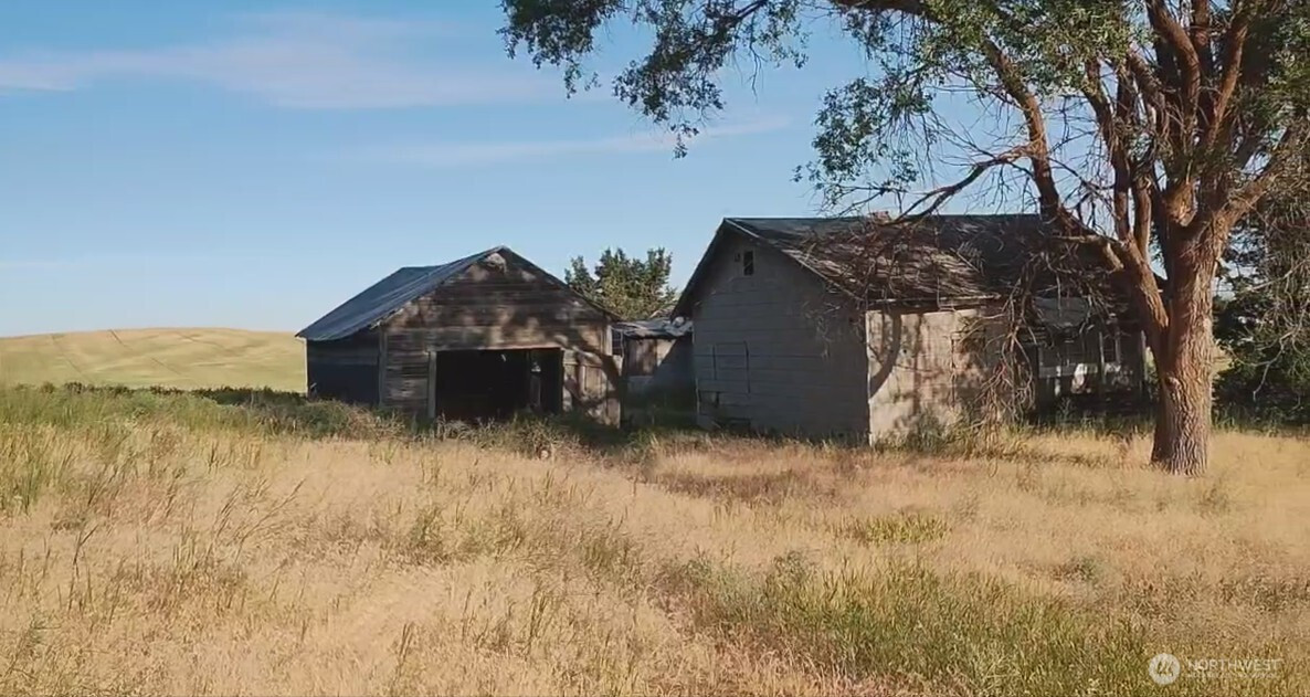 39681 Bluestem Road E, Davenport, WA 99122