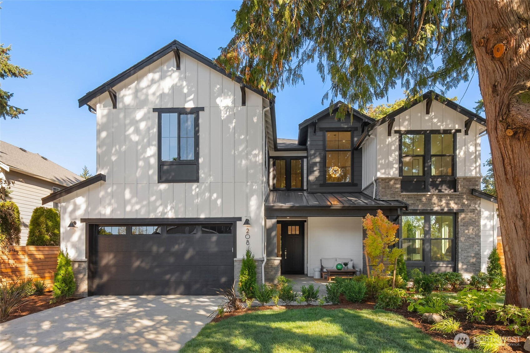 208 106th Avenue SE, Bellevue, WA 98004