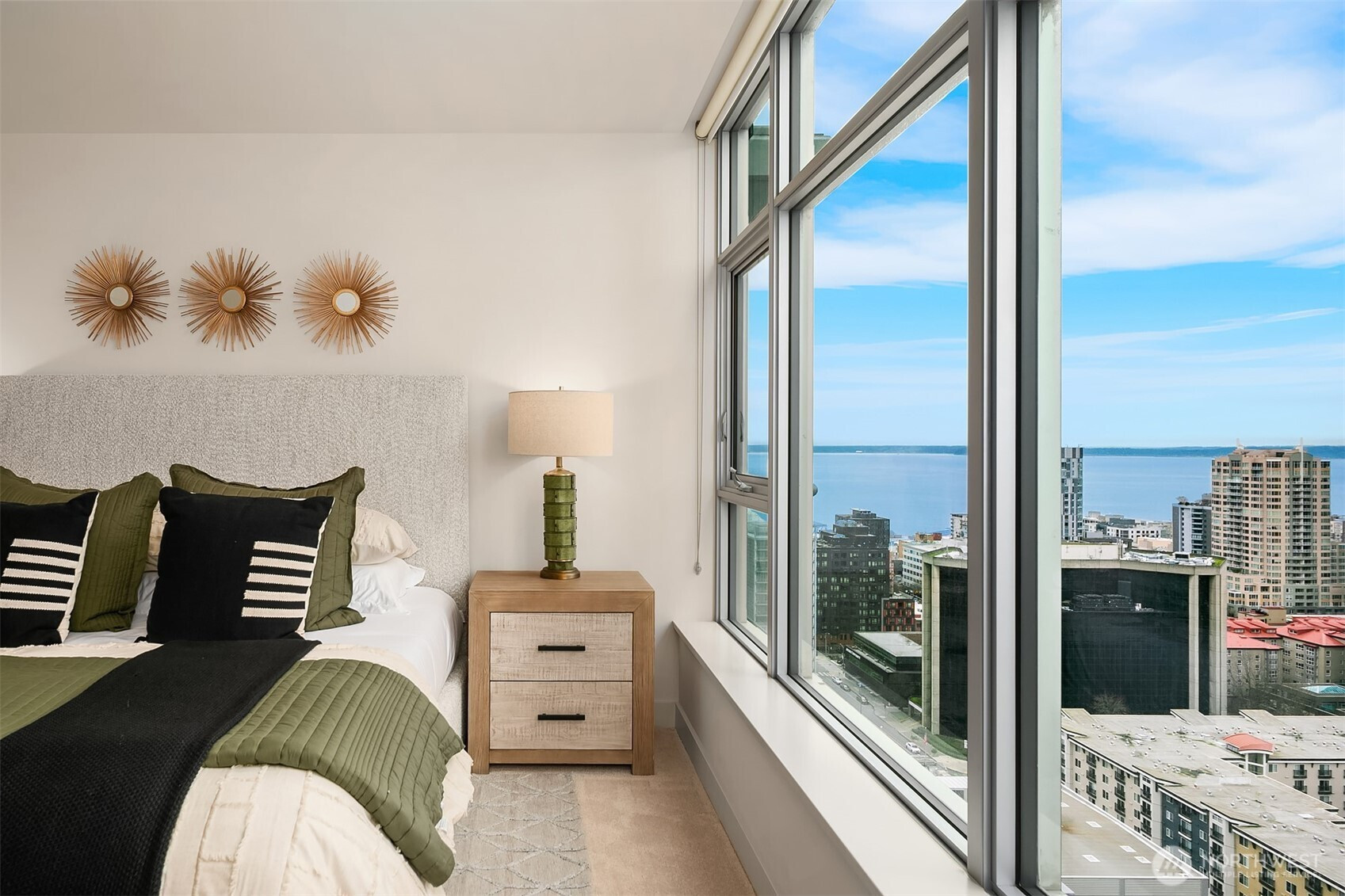 588 Bell Street, Seattle, WA 98121