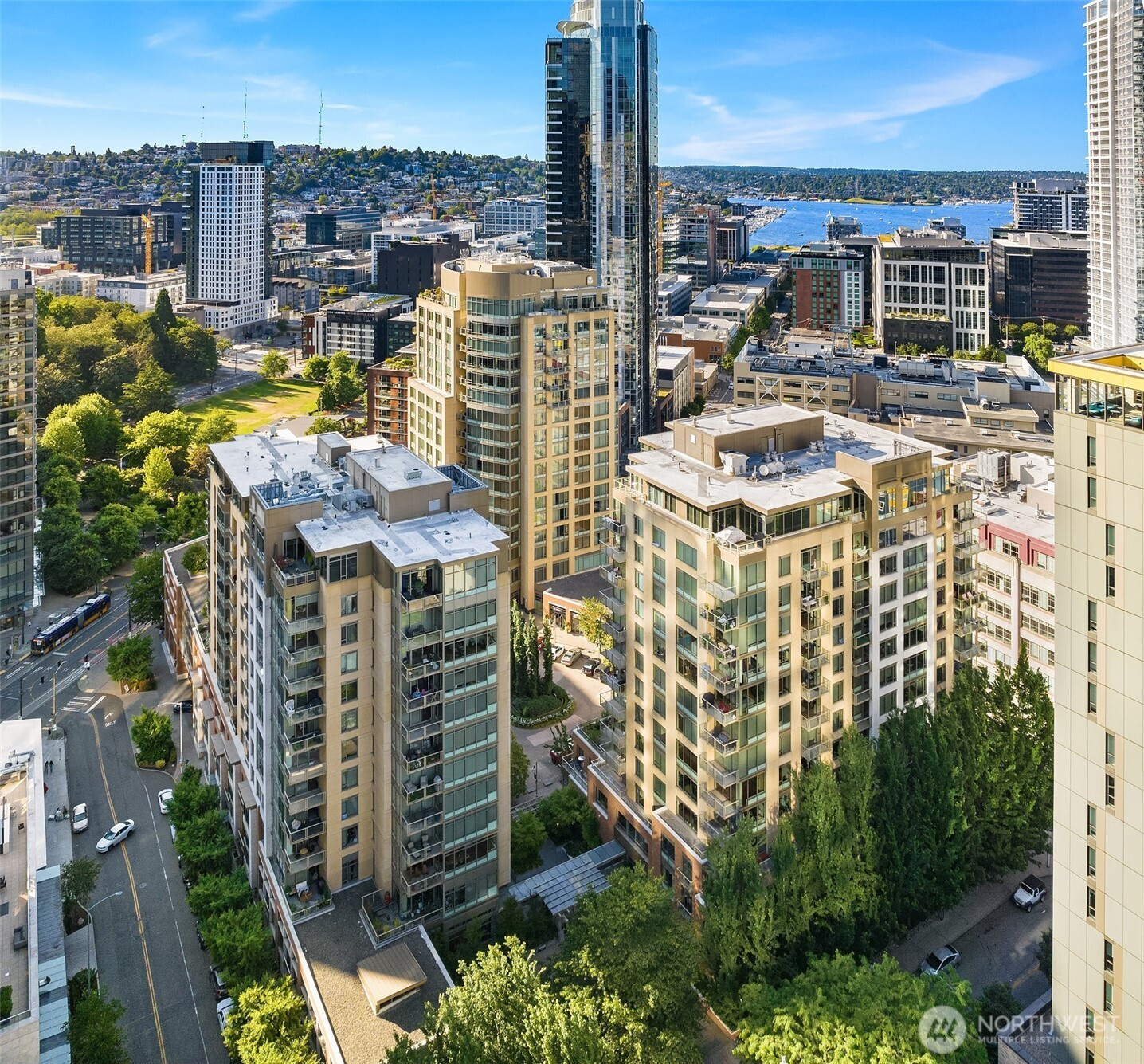 900 Lenora Street, Seattle, WA 98121