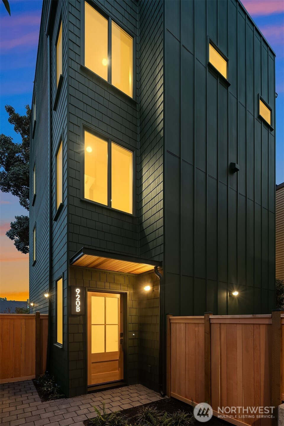 920 34th Avenue, Seattle, WA 98122