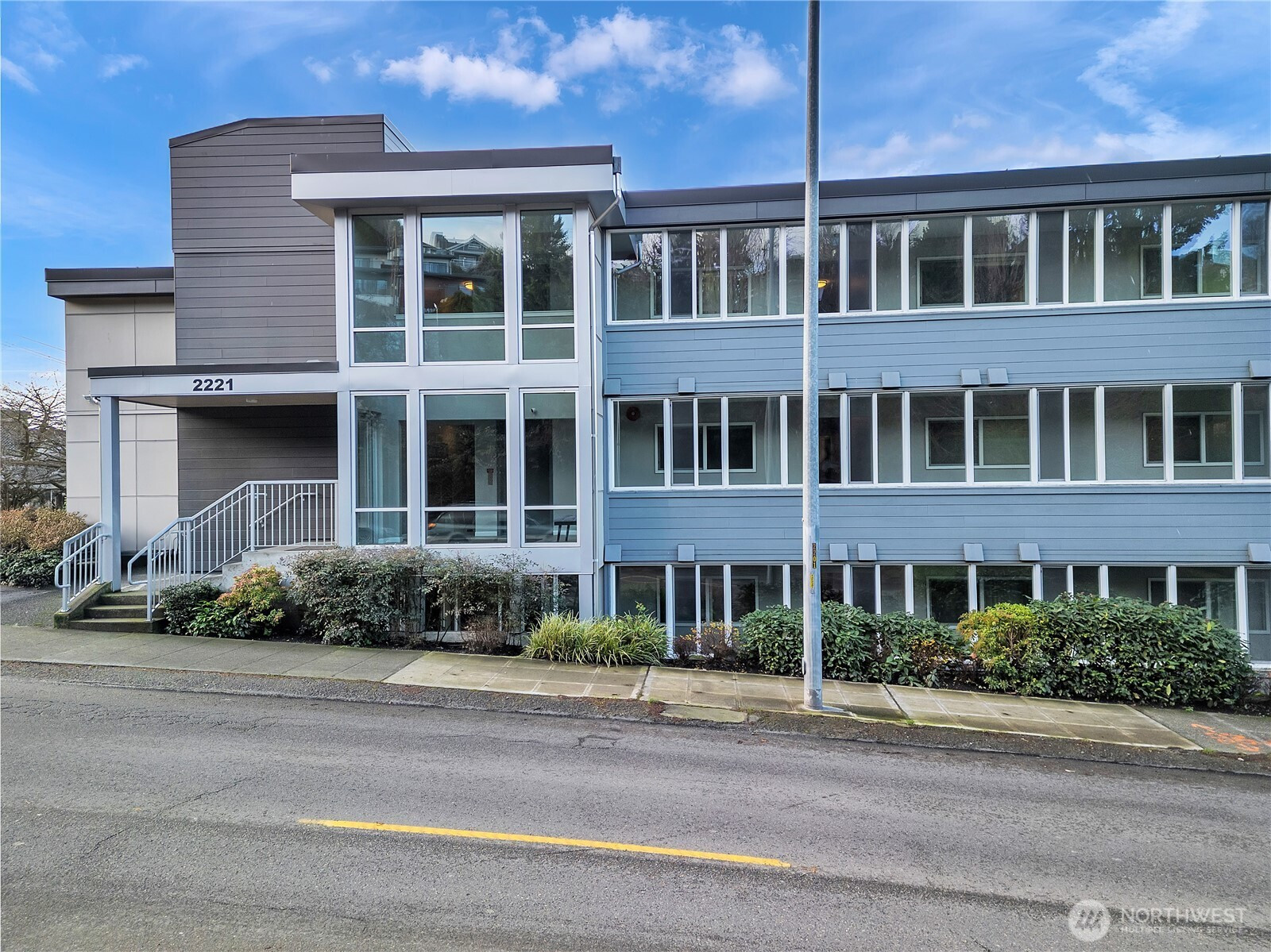 2221 Gilman Drive W, Seattle, WA 98119