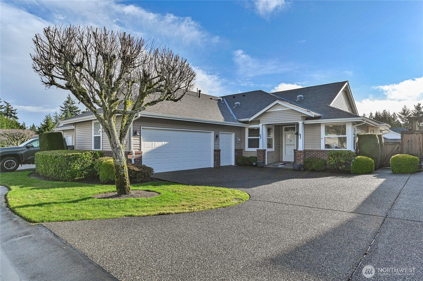 2014 38th Street Ct NW, Gig Harbor, WA 98335