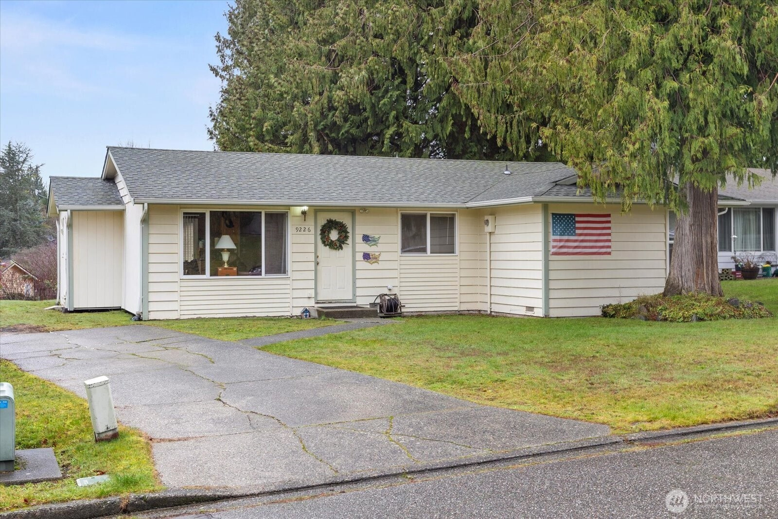 9226 3rd Place SE, Everett, WA 98208