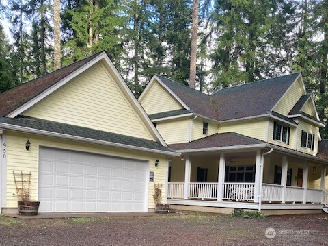 950 N Potlatch Drive, Hoodsport, WA 98548