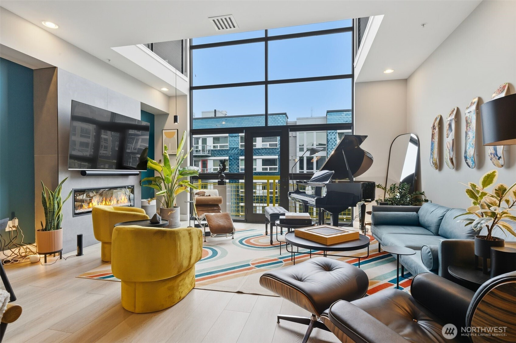 615 E Pike Street, Seattle, WA 98122