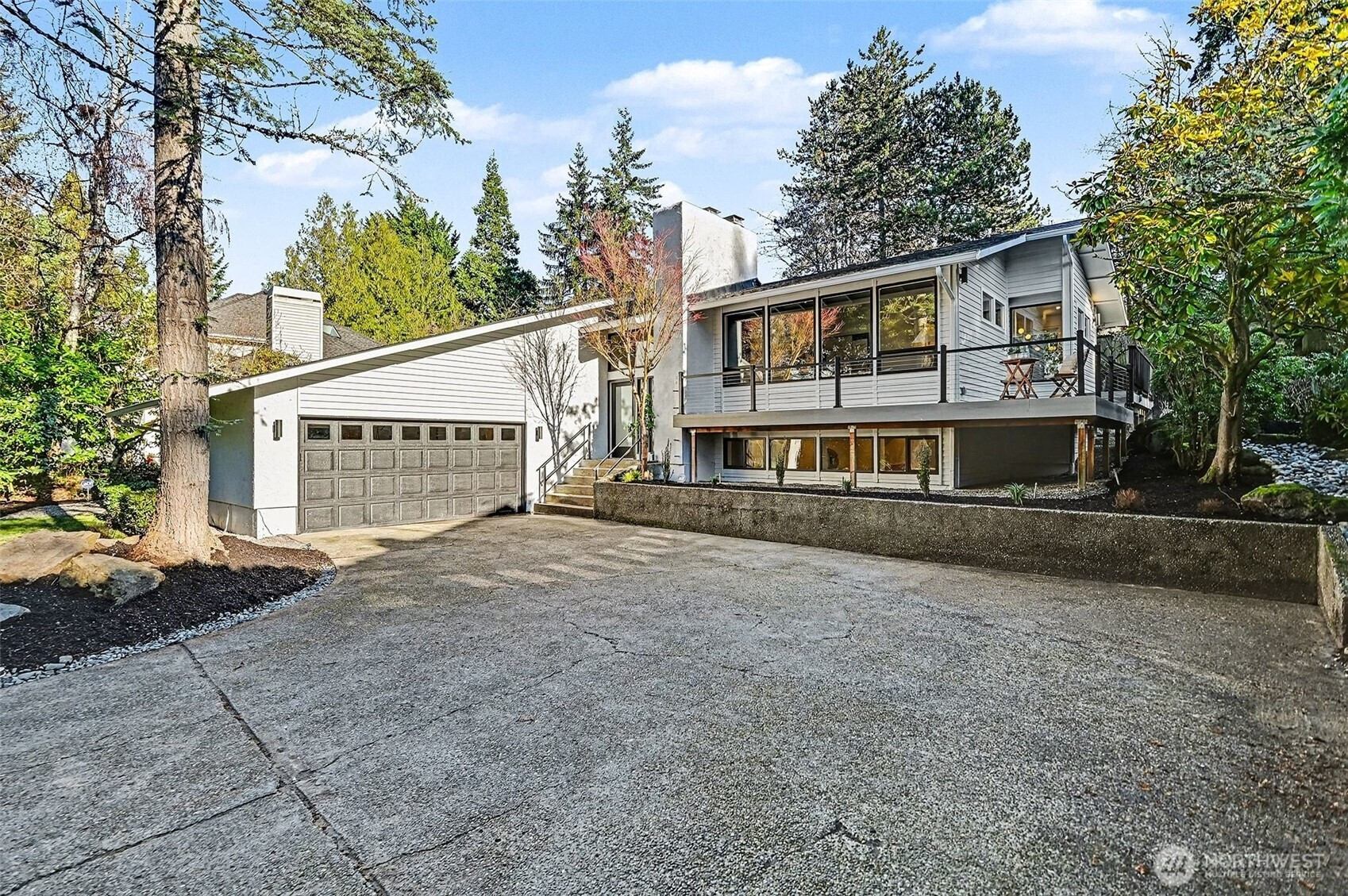 6560 W Mercer Way, Mercer Island, WA 98040