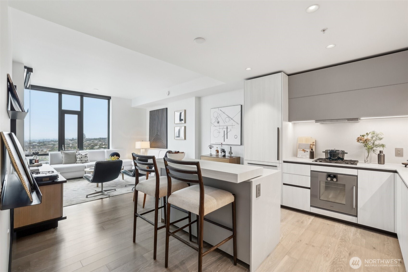 889 Avenue Square NE, Bellevue, WA 98004