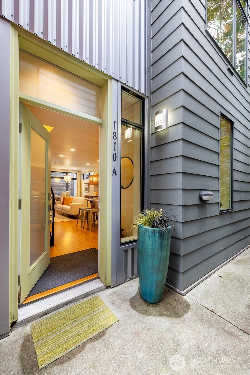 1810 11th Avenue, Seattle, WA 98122