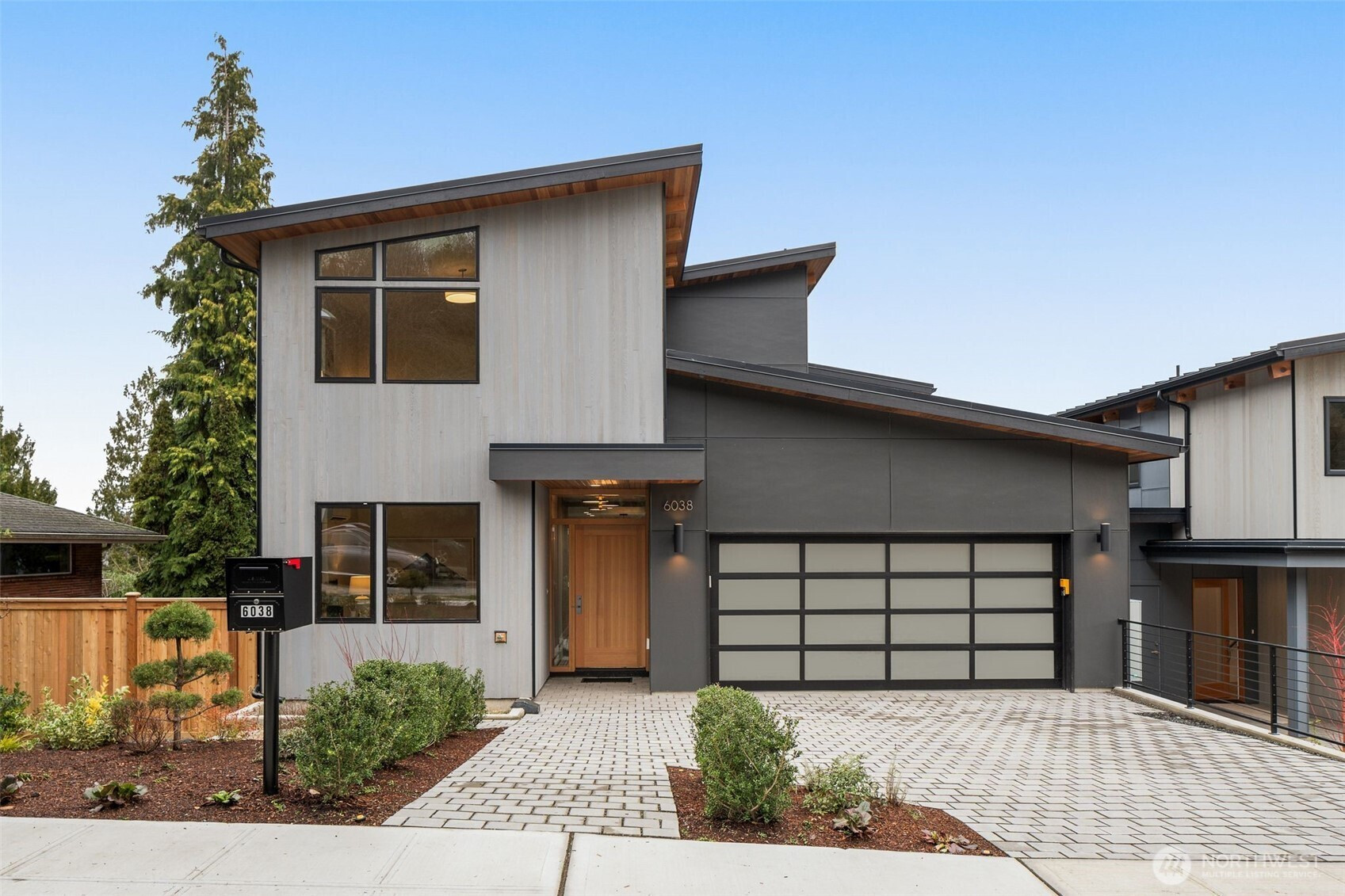 6038 50th Avenue NE, Seattle, WA 98115