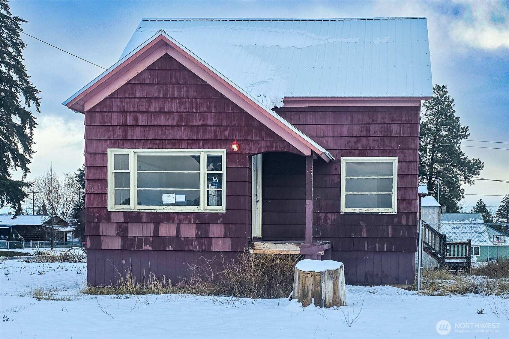 305 S Central Avenue, Waterville, WA 98858