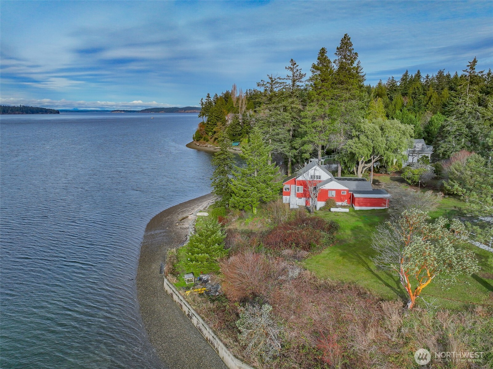 8947 Buttonwood Ln NE, Olympia, WA 98516